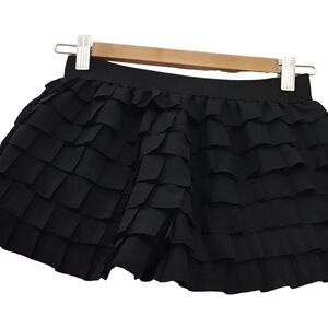FOREVER 21 sexy woven pleated shorts cute black with mesh bandage details